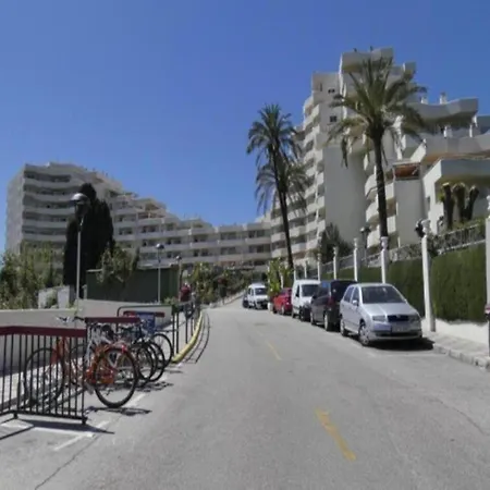 Benal - Self Check-in - Steps From Costa Apartment *